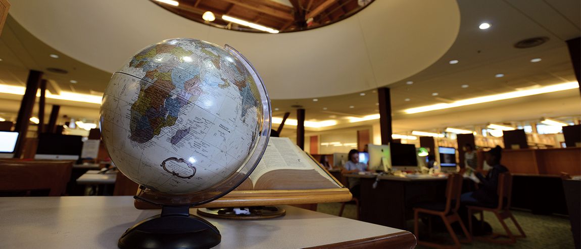 Globe at 91ɬ�� Doheny Library