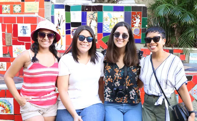 Honors scholars and alums Samantha Vasquez ‘21, Mariana Porras ‘18, Isabel Villarreal ‘20 and Stephanie Tuazon ‘13 in Rio de Janeiro.
