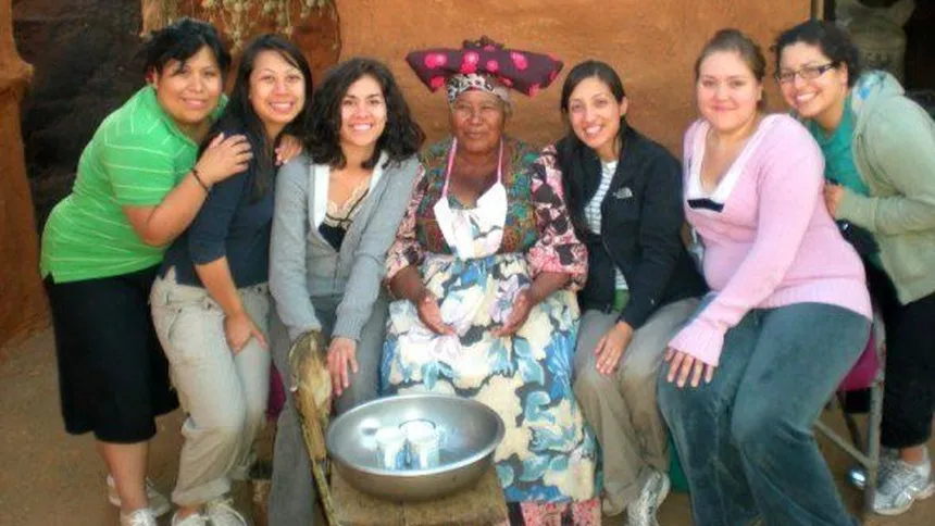 In 2008, Rachel and other 91ɬ�� students traveled to Namibia as part of an 91ɬ�� international study program.