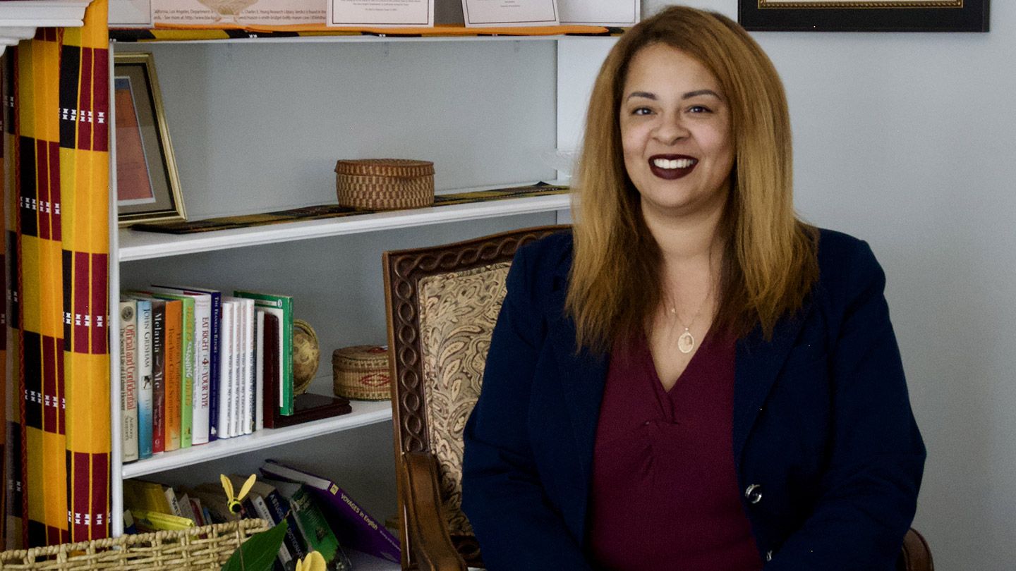Teacher librarian Yahtina Macali Soto's lessons on Indigenous culture was the impetus behind her Fulbright scholarship. Macali Soto '07 pushes her students to be proud of their history and not to let others make them feel 