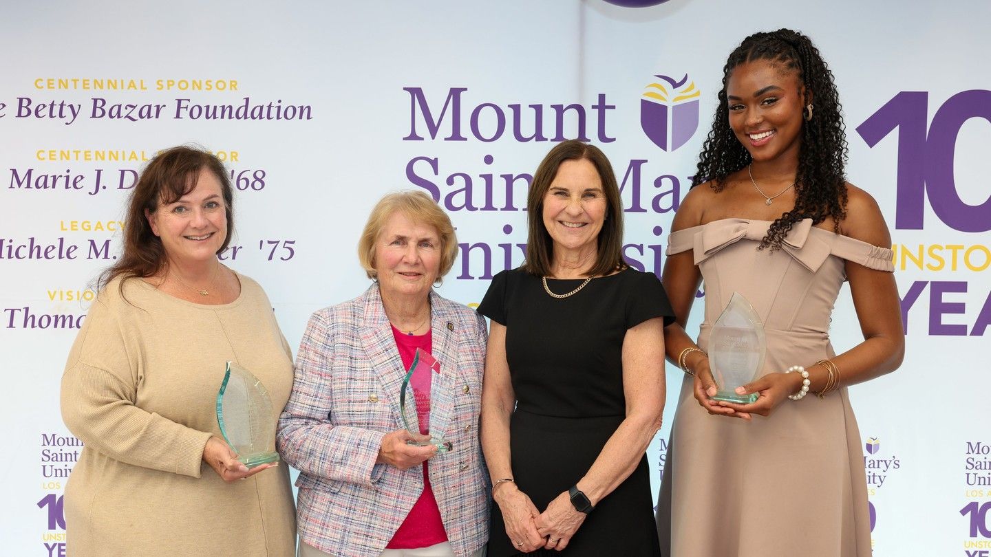2026 Unstoppable Supporter and Unstoppable Scholar awardees with ˮ���� President McElaney-Johnson.