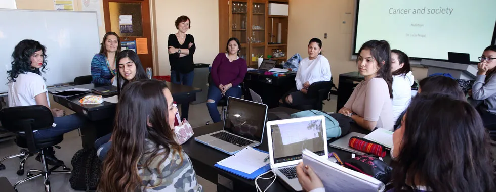 In the first semester of the GWSTEM program, biology and chemistry students received their introduction to global politics in a “Politics of Peru” course. Meanwhile, political science students crossed the threshold of biology and chemistry with a “Cancer and Society” course. The second semester focused on preparing for fieldwork in Peru.