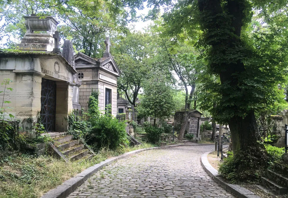 Cimetière du Père Lachaise. Photo by Moises Perez ‘18 MFA