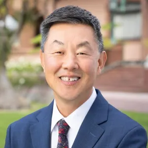 Alan Chong Lee Headshot