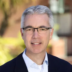 Dean Kilgour headshot