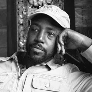 Jehnovah Carlisle Headshot