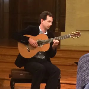 Julius Carlson Headshot