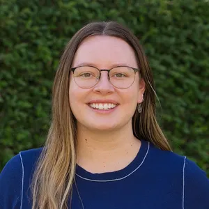 Maddie Wall headshot