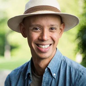 Philip Graulty Headshot