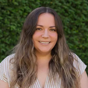 Valerie Lara headshot