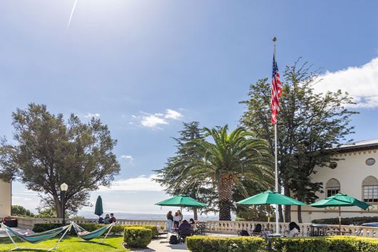 Chalon Circle, yard and flagpole