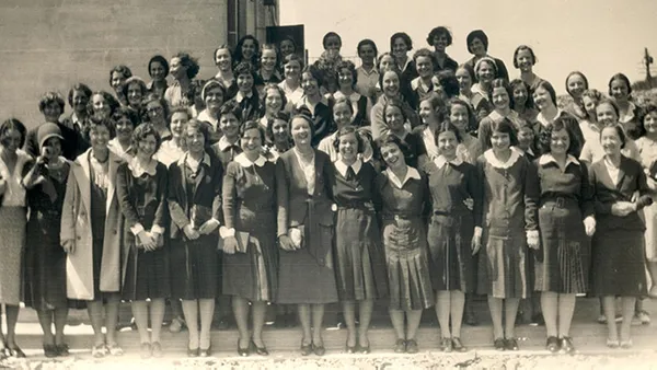 The entire student body of the Mount in 1931 when the college moved to the new Chalon campus.