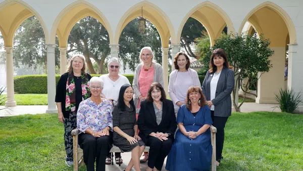 ������ý Class of 1974 alumnae gather in the iconic arches of the Chalon Campus during Homecoming 2024. Celebrating their 50-year reunion, they were proudly inducted into the Golden Graduate Society, honoring their lasting connection to the Mount community.