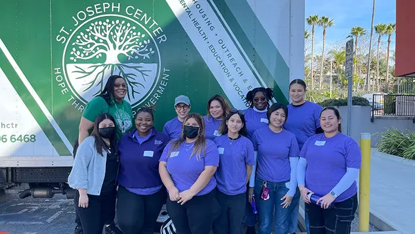 A group of ������ý volunteers