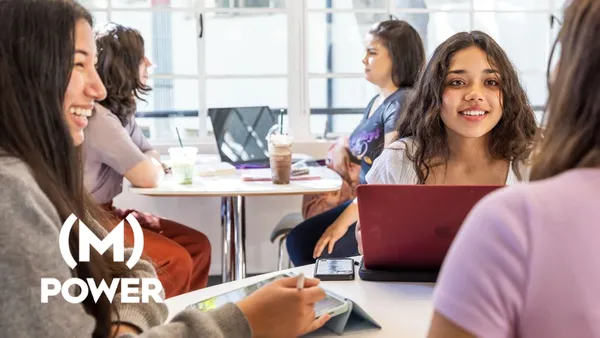������ý students at the Chalon cafeteria.