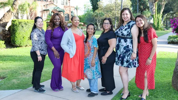 Mount alumnae gather at the Doheny Campus during the April 18 Volunteer Open House and Alumnae Mixer.