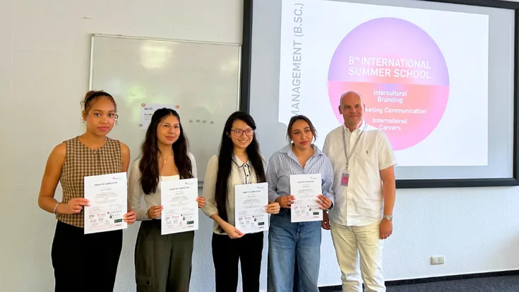 In collaboration with an international team of students, they presented a strategic solution to Seibert Group Media. Their campaigns demonstrated strong teamwork, dedication and adaptability in a fast-paced international setting.